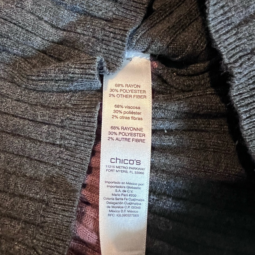 Chico's Bundle of Four Women’s Tops - Picture 15 of 15